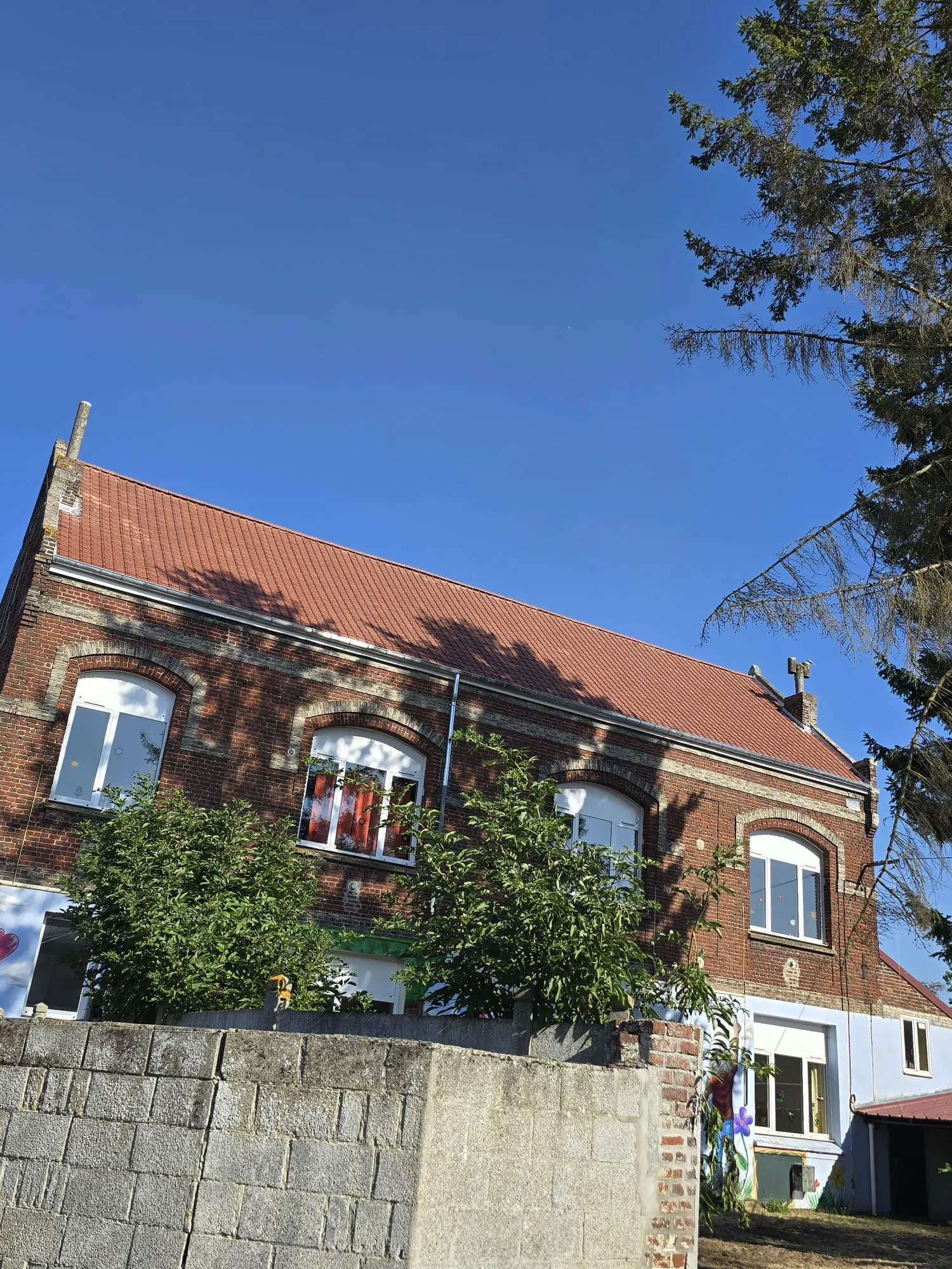 refection-toiture-ecole-sainte-anne-ornaing-vue-ciel-03